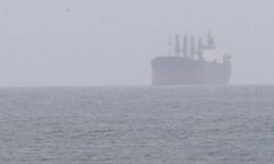 İstanbul Boğazında makine arızası yapan gemi Ahırkapı'ya demirletildi