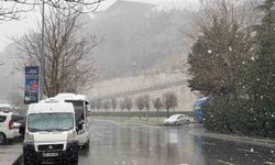 İstanbul'da kar yağışı aralıklarla etkisini sürdürüyor