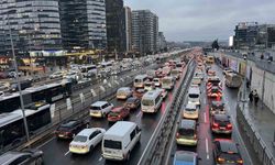 İstanbul'da trafik yoğunluğu yüzde 87'e ulaştı