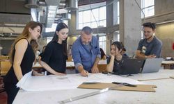 İzmir'den 'girişimcilik' hamlesi; Fikrinle gel, hibeyi kap