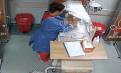 Kahramanmaraş'ta bebeği darbeden hemşire her yerde aranıyor