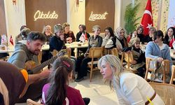 Kars Kızılay'dan sevgi evlerinde kalan çocuklara çikolata etkinliği