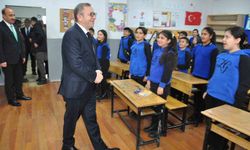 Kars'ta 56 bin 651 öğrenci karne sevinci yaşadı