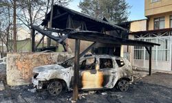 Kastamonu'da park halindeki cip yandı