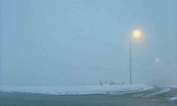 Kayseri'de görüş mesafesine sis engeli