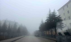 Kentin yüksek kesimlerinde sis etkili oldu