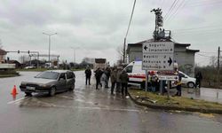 Kırmızı ışıkta duramayan otobüs otomobile çarptı: 4 yaralı