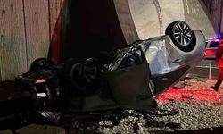 Kontrolden çıkan otomobil tünel girişinde takla attı: 1 yaralı