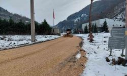 Köylerde yol bakım çalışmaları sürüyor