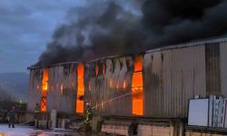 Lastik deposunda çıkan yangın kontrol altına alındı