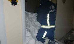 Mahalleye çığ düştü: 1 kişi kayıp, 22 ev boşaltıldı