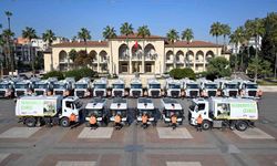 Mersin Büyükşehir Belediyesi, temizlik filosuna 22 yol süpürme aracı ekledi