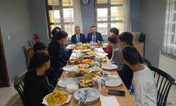 Müdür Bayrak çocuklarla bir araya geldi