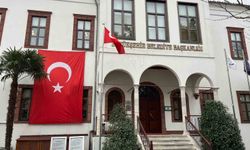 Muğla'da belediye binaları Türk bayrakları ile donatıldı