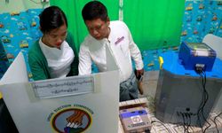 Myanmar'da halk parlamento seçiminin ikinci turu için sandık başında
