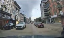 Park halindeki araçların arasından çıkan yayaya çarptı