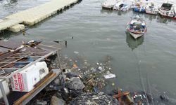 Pendik'te denize atık su alarmı: Kirlilik ve koku dayanılmaz boyuta ulaştı