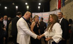 Prof. Dr. Aysun Bay'a Sağlık Turizminin Küresel Vizyon ödülü