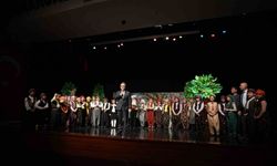 Sahnenin yıldızları göz kamaştırdı