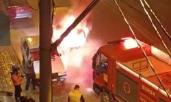 Seyir halindeki otomobil küle döndü