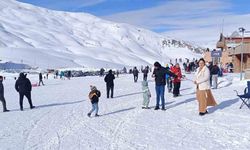 Soğuk hava kayak keyfini gölgede bıraktı