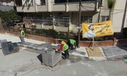 Tarsus Belediyesi kent genelinde kaldırımları yeniliyor