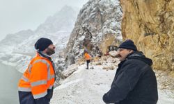 Taş Yolu'nda tehlike oluşturan kaya ve taşlar temizlendi