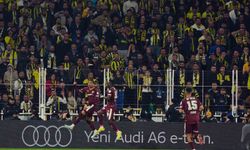 Trendyol Süper Lig: Fenerbahçe: 1 - Göztepe: 1 (İlk yarı)