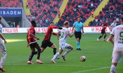 Trendyol Süper Lig: Gaziantep FK: 1 - Konyaspor: 0 (İlk yarı)