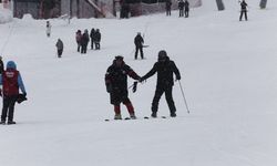 Uludağ'da kar kalınlığı 76 santimetreye ulaştı, pistler doldu taştı