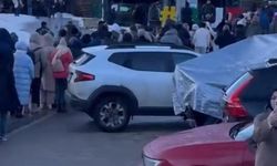 Uludağ'da teleferik kuyruğu metrelerce uzadı