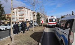 Yaya geçidine 100 metre mesafede karşıya geçerken otomobilin çarptığı şahıs hayatını kaybetti