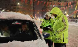 Yeni yılın ilk saatlerinde polis ekiplerinden denetim