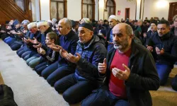 Rize'de Yeni Yılın İlk Sabahı Aileler Camide Buluştu