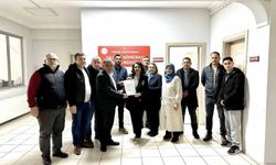 4 oy farkla başkan seçilmişti, göreve başladı