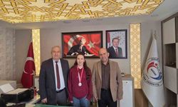 Açık lise öğrencisi Senanur Amuroğlu'ndan tekvandoda il ikinciliği