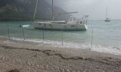 Akbük'te şiddetli fırtına ve sağanak hayatı olumsuz etkiledi