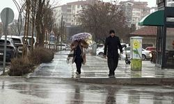 Aksaray'da rüzgar ve şiddetli yağmur etkili oluyor