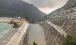 Alanya Dim Barajı'nda su seviyesi yükseldi bölgeye yakın bazı evlerin tedbir amaçlı boşaltılması istendi