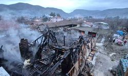 Amasya'da ahır yangında kül oldu: 1 hayvan telef oldu