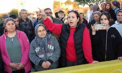 Arazi sahiplerinin mahkeme kararıyla kapattırdığı yol mahalle sakinlerini isyan ettirdi