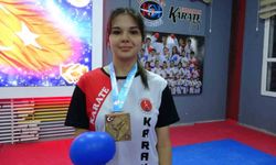 Babası 'kendini savunmayı öğren' dedi, o şampiyon oldu