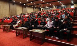 Bağcılar'da iş arayanlar ile iş verenler 'Kariyer Buluşmaları'nda bir araya geldi