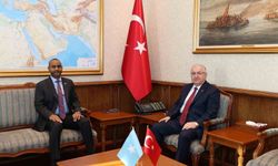 Bakan Güler, Somali Limanlar ve Deniz Ulaştırma Bakanı Nur'la görüştü