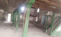 Balıkesir'de tarihi eski cami çürümeye başladı