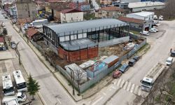Başiskele'de kapalı spor salonu inşaatı yükseliyor