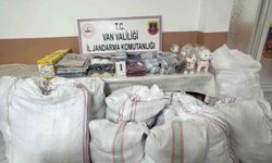 Başkale'de 3 milyon 250 bin TL değerinde kaçak malzeme ele geçirildi