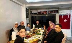 Başkan Albayrak ve ailesi, iftarda şehit evine konuk oldu