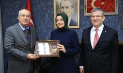 Başkan Arslan'dan AK Parti Genel Başkan Yardımcısı Kaya'ya anlamlı hediye