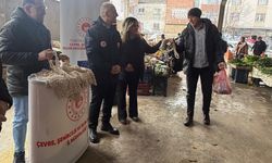 Bayburt halk pazarında sıfır atık bilgilendirmesi yapıldı